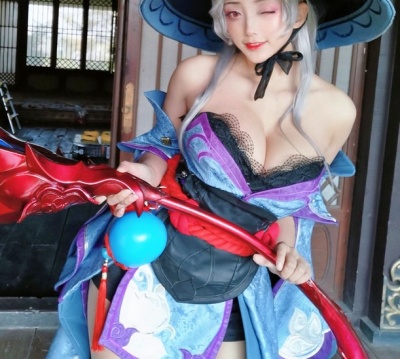 最近で一番エロい女コスプレイヤーの画像wwwwwwwww