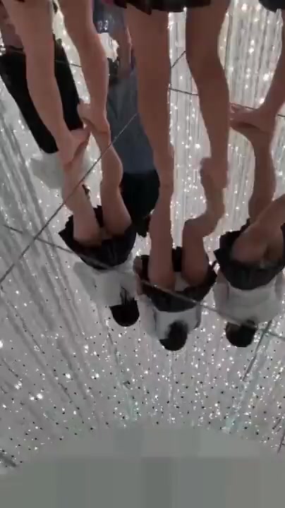 【動画】JKに大人気のインスタ映えスポット、パンチラ見放題の罠が仕掛けられていたｗｗｗ – オカズランド