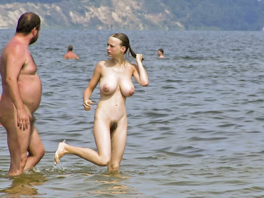 ヌーディスト ビーチ ファミリー