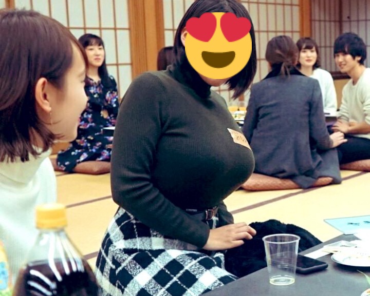 【画像】エロ漫画みたいな "お乳パンパン系女子" がこちら。襲われても文句言えんやろｗｗｗ